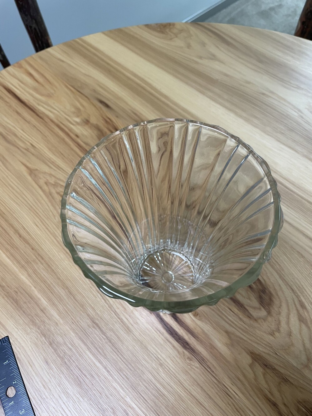 Clear Glass Vase 7.5 Inch Ribbed Pattern Flared Top - Picture 4 of 4